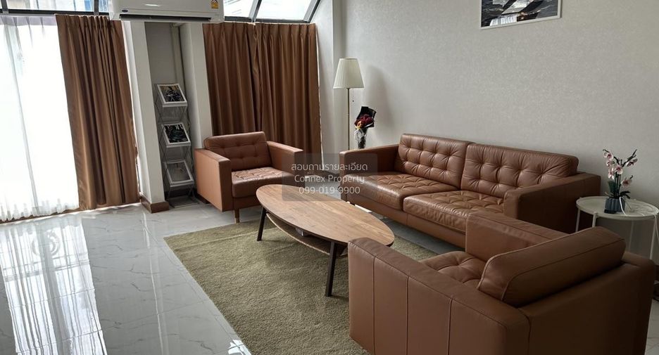 For rent 2 bedrooms condo in Sathon, Bangkok