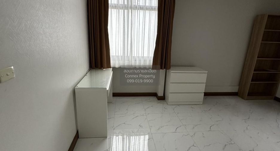 For rent 2 bedrooms condo in Sathon, Bangkok