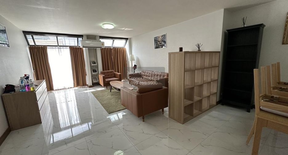For rent 2 bedrooms condo in Sathon, Bangkok