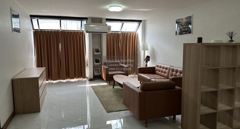For rent 2 bedrooms condo in Sathon, Bangkok