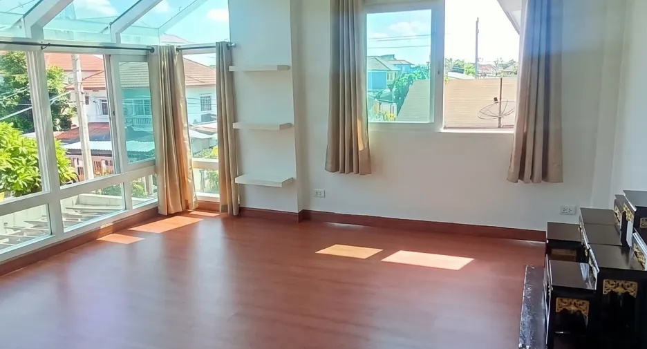 For sale and for rent 4 bedrooms house in Thanyaburi, Pathum Thani