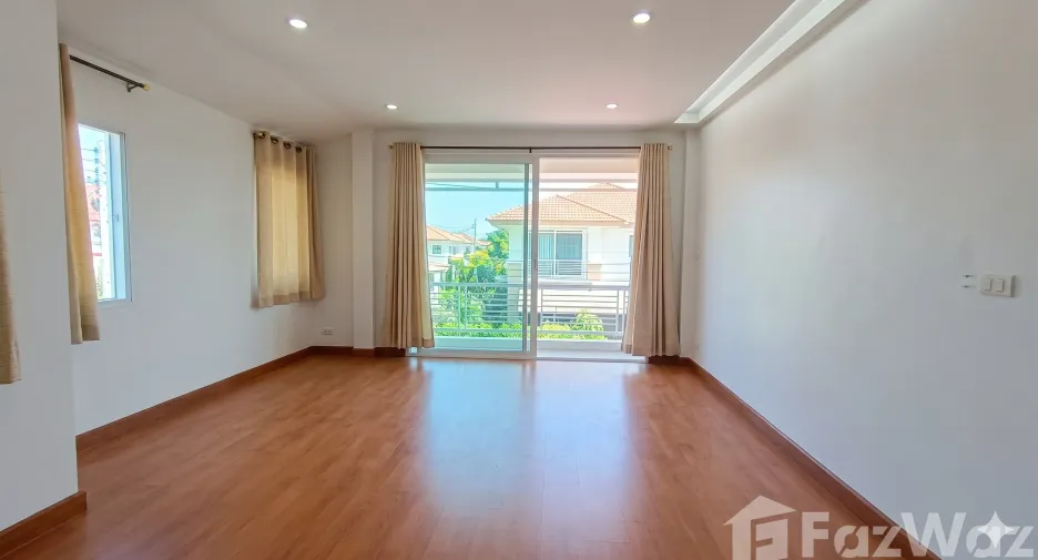 For sale and for rent 4 bedrooms house in Thanyaburi, Pathum Thani