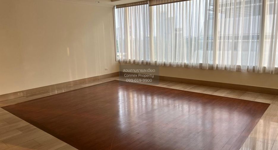 For rent 3 bedrooms condo in Pathum Wan, Bangkok