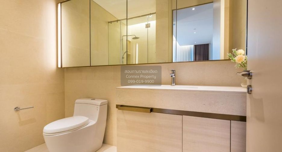 For rent 2 bedrooms condo in Pathum Wan, Bangkok