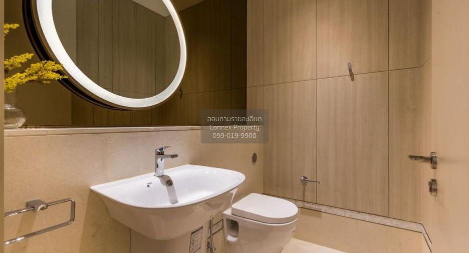 For rent 2 bedrooms condo in Pathum Wan, Bangkok
