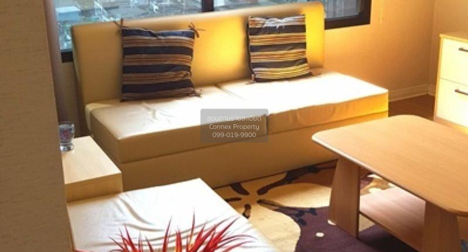 For rent 2 bedrooms condo in Thon Buri, Bangkok