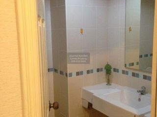 For rent 2 bedrooms condo in Thon Buri, Bangkok