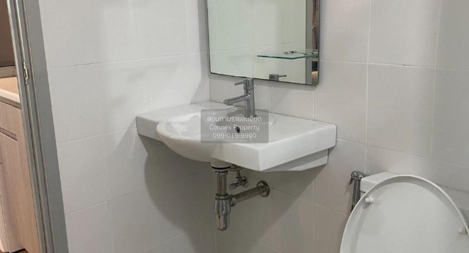 For rent 2 bedrooms condo in Thon Buri, Bangkok