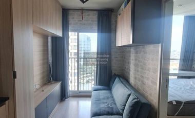 À louer 1 chambre condo à Huai Khwang, Bangkok