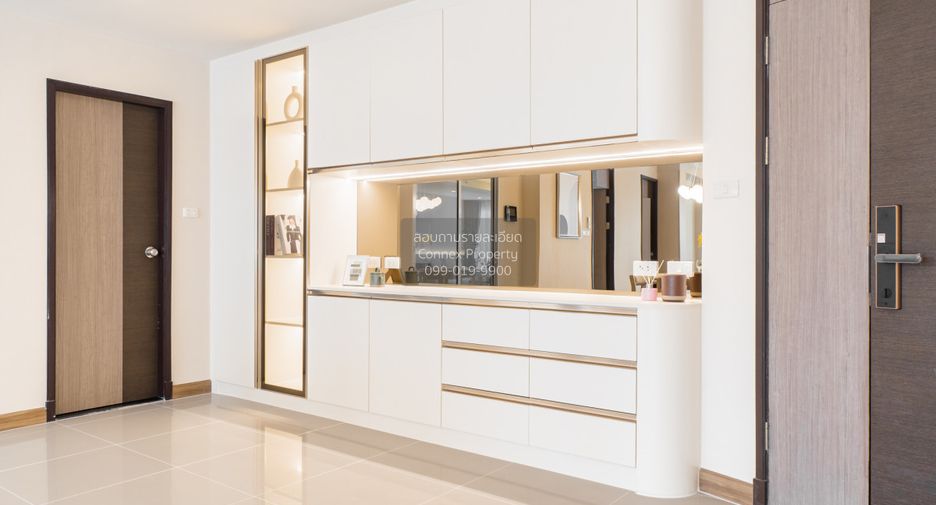 For rent 3 bedrooms condo in Bang Kho Laem, Bangkok