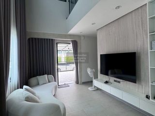 Casa adosada en alquiler de 3 habitaciones en Bang Kruai, Nonthaburi