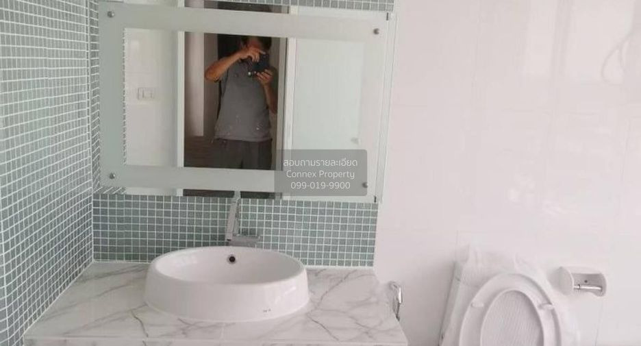 For rent 2 bedrooms condo in Bang Kapi, Bangkok