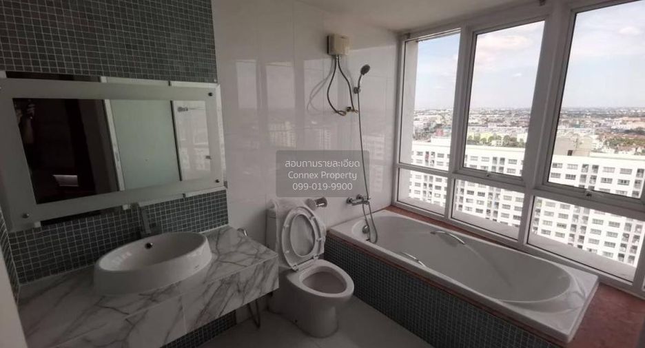 For rent 2 bedrooms condo in Bang Kapi, Bangkok