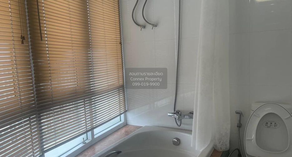 For rent 2 bedrooms condo in Bang Kapi, Bangkok