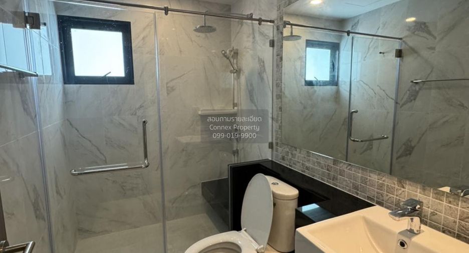 Condo en alquiler de 2 habitaciones en Khlong San, Bangkok