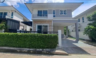 Casa en alquiler de 4 habitaciones en Min Buri, Bangkok