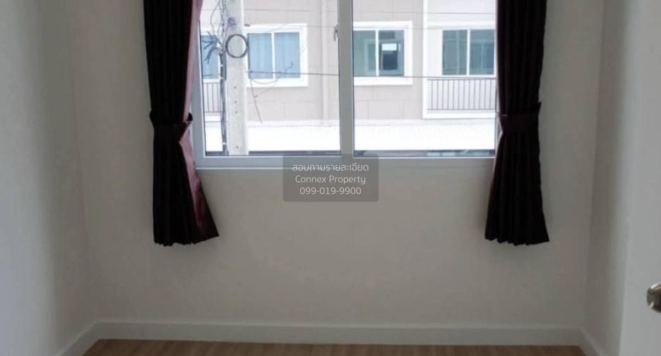 For rent 3 bedrooms townhouse in Bang Phli, Samut Prakan