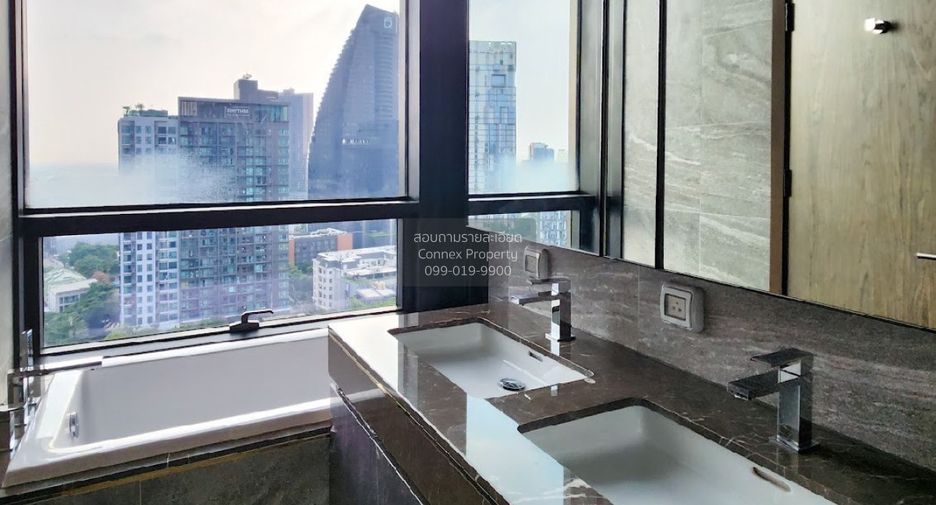 For rent 2 bedrooms condo in Khlong Toei, Bangkok