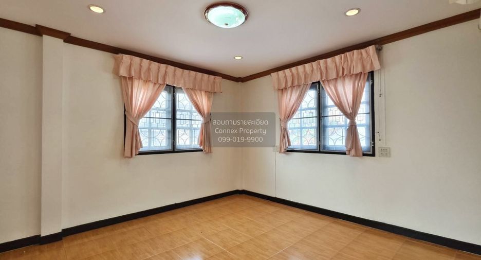 出租 4 卧室 独立屋 在 Wang Thong Lang, 曼谷