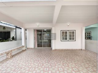 出租 4 卧室 独立屋 在 Wang Thong Lang, 曼谷