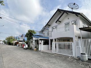 出租 4 卧室 独立屋 在 Wang Thong Lang, 曼谷