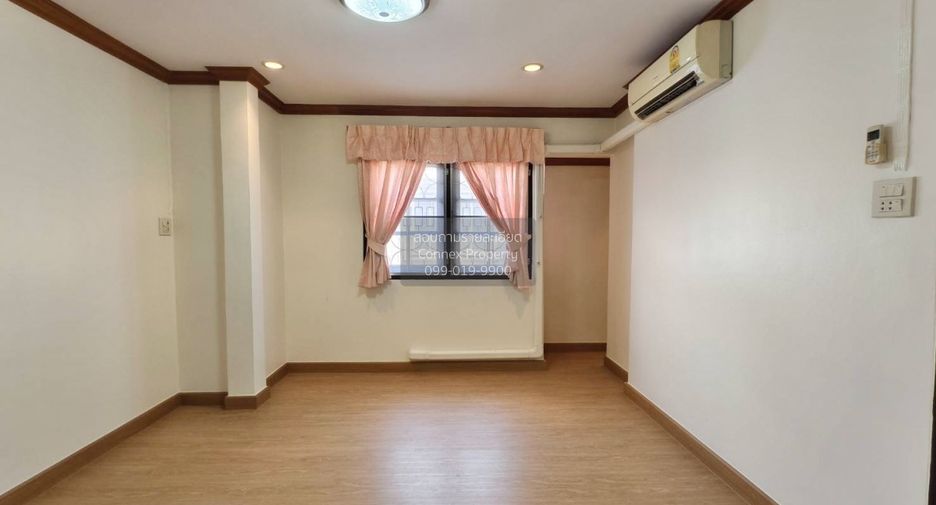 出租 4 卧室 独立屋 在 Wang Thong Lang, 曼谷