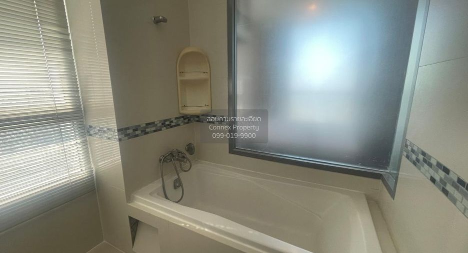 For rent 2 bedrooms condo in Ratchathewi, Bangkok