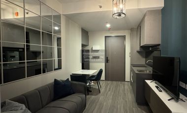 Wohnung zur Miete mit 1 Zimmer in Bang Rak, Bangkok