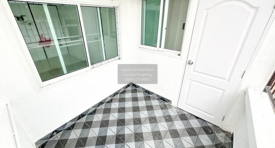 Reihenhaus zur Miete mit 3 Zimmer in Phra Khanong, Bangkok