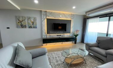 For rent 2 bedrooms condo in Chatuchak, Bangkok