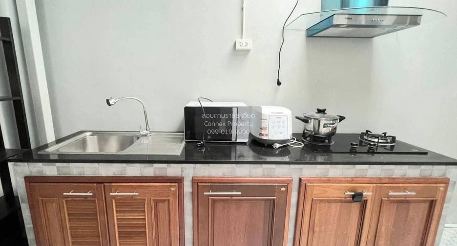 For rent 2 bedrooms townhouse in Prawet, Bangkok