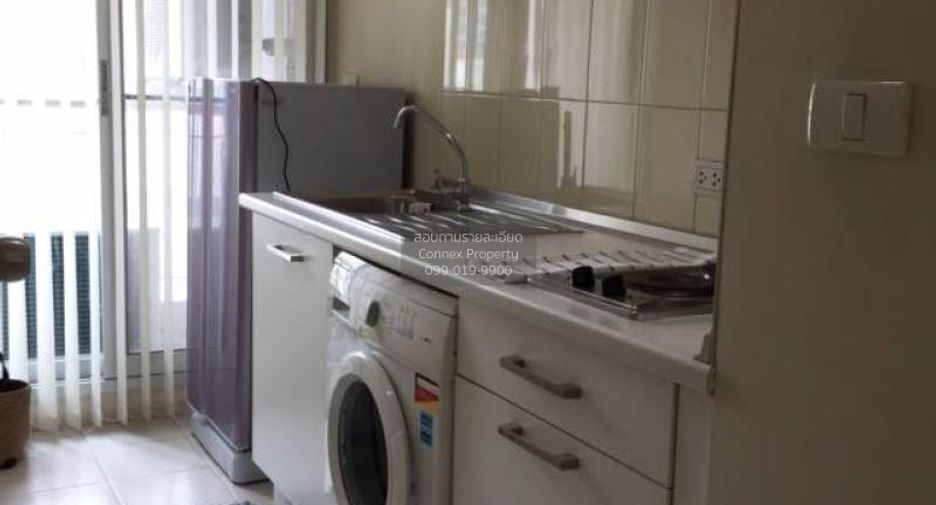 For rent 2 bedrooms condo in Sathon, Bangkok