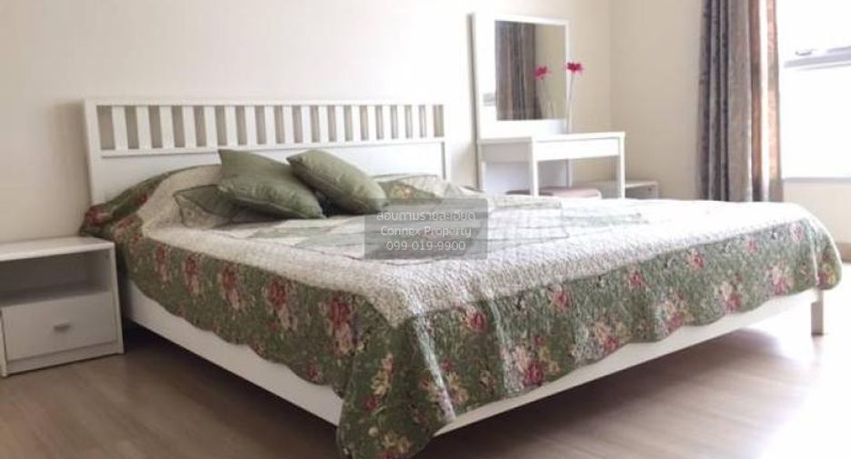 For rent 2 bedrooms condo in Sathon, Bangkok