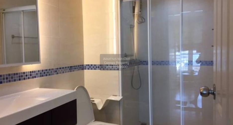 For rent 2 bedrooms condo in Sathon, Bangkok