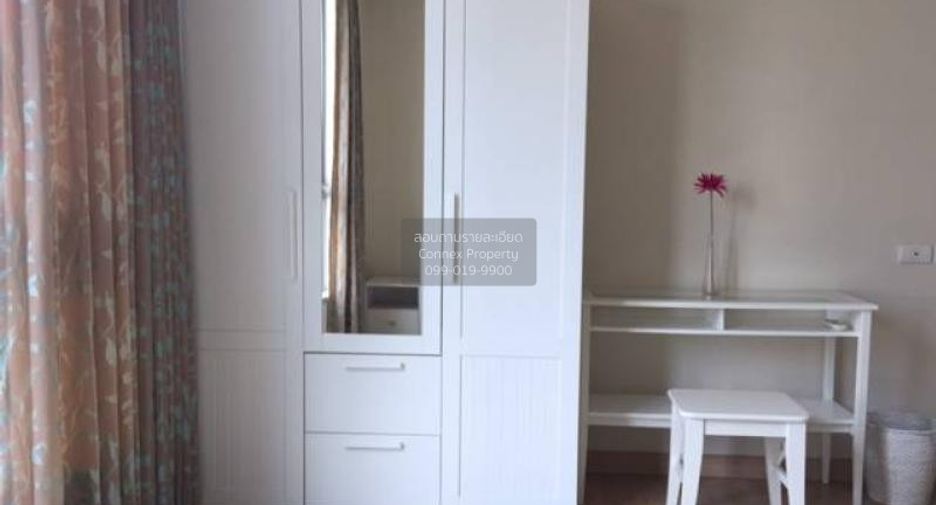 For rent 2 bedrooms condo in Sathon, Bangkok