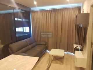 For rent 2 bedrooms condo in Bangkok Noi, Bangkok