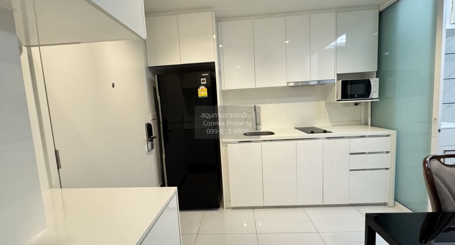For rent 1 bed condo in Sathon, Bangkok