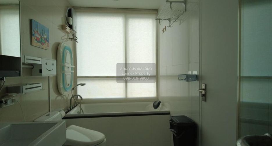 Condo en alquiler de 3 habitaciones en Khlong Toei, Bangkok