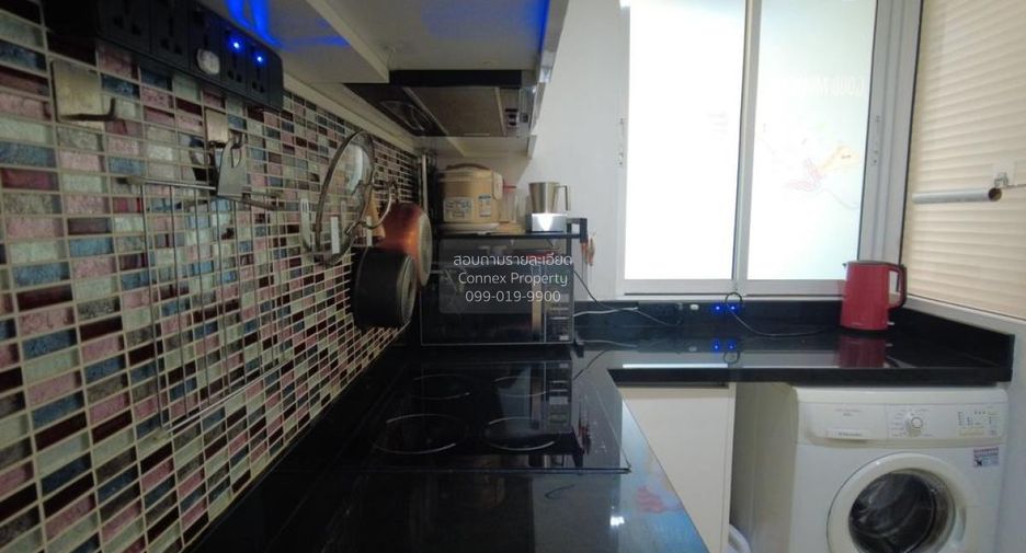 Condo en alquiler de 3 habitaciones en Khlong Toei, Bangkok