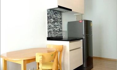 Wohnung zur Miete mit 1 Zimmer in Huai Khwang, Bangkok