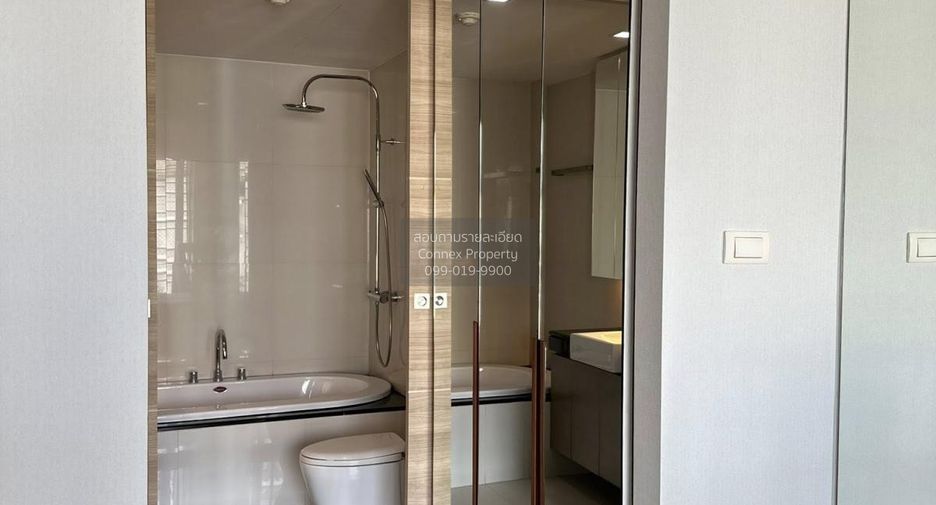 For rent 2 bedrooms condo in Pathum Wan, Bangkok