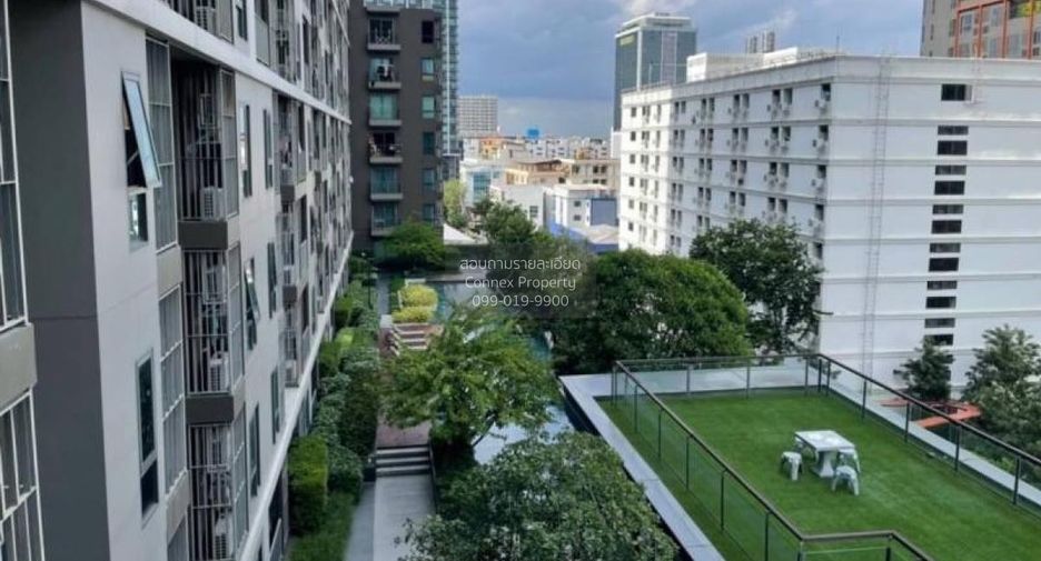 For rent 2 bedrooms condo in Huai Khwang, Bangkok
