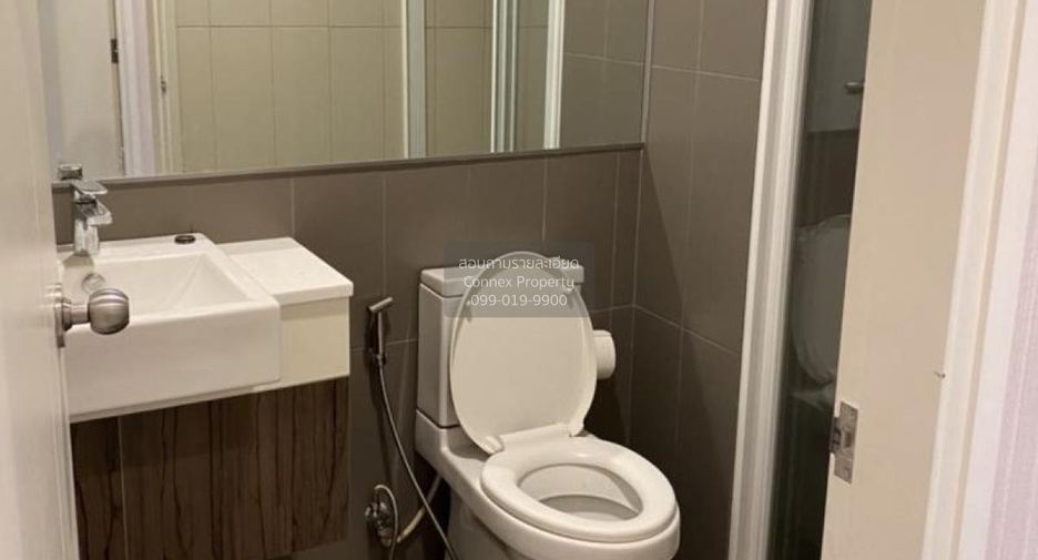 For rent 2 bedrooms condo in Huai Khwang, Bangkok