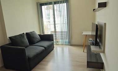 For rent 2 bedrooms condo in Huai Khwang, Bangkok