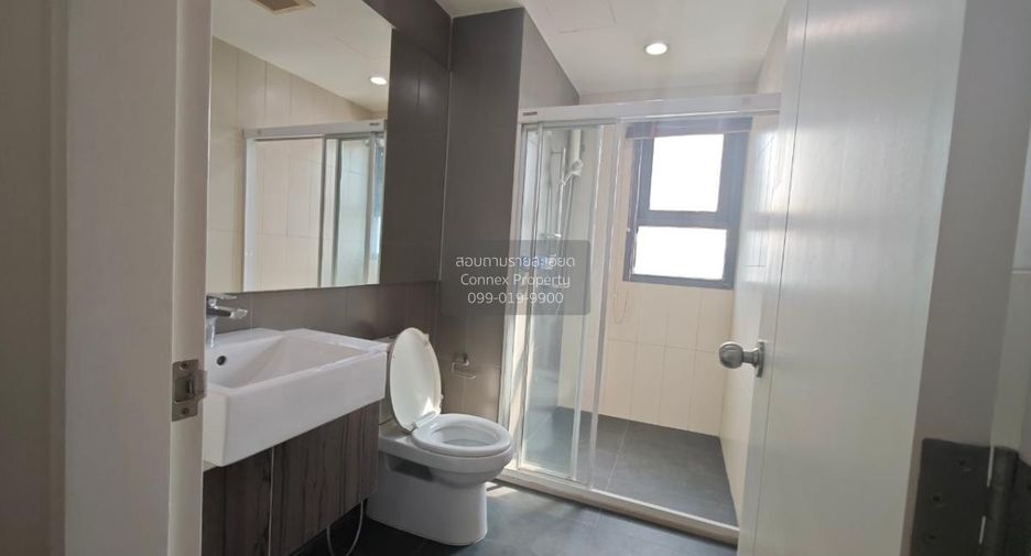 For rent 2 bedrooms condo in Huai Khwang, Bangkok