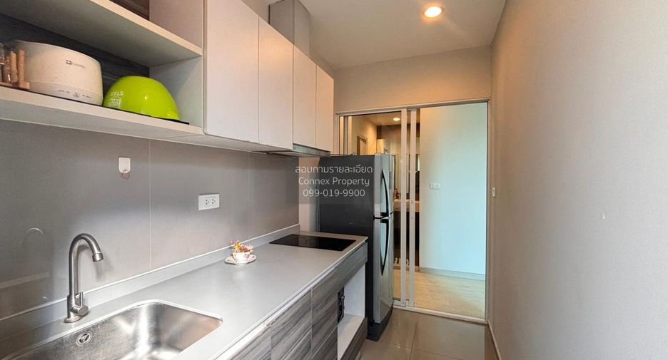 For rent 2 bedrooms condo in Huai Khwang, Bangkok