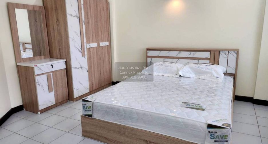 Reihenhaus zur Miete mit 2 Zimmer in Bangkok Noi, Bangkok