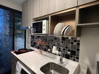 À louer 1 chambre condo à Mueang Samut Prakan, Samut Prakan