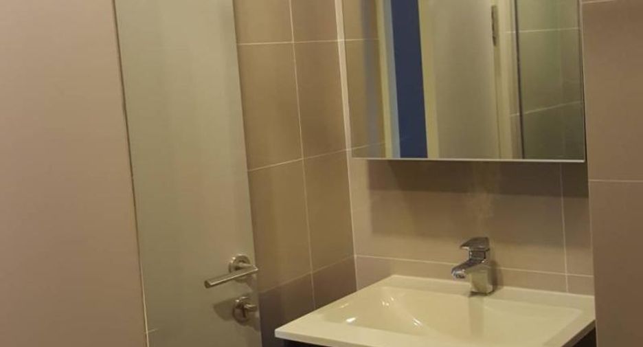 Condo en alquiler de 1 habitaciones en Khlong San, Bangkok