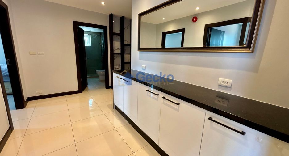 For rent 2 bedrooms condo in Bang Saray, Pattaya